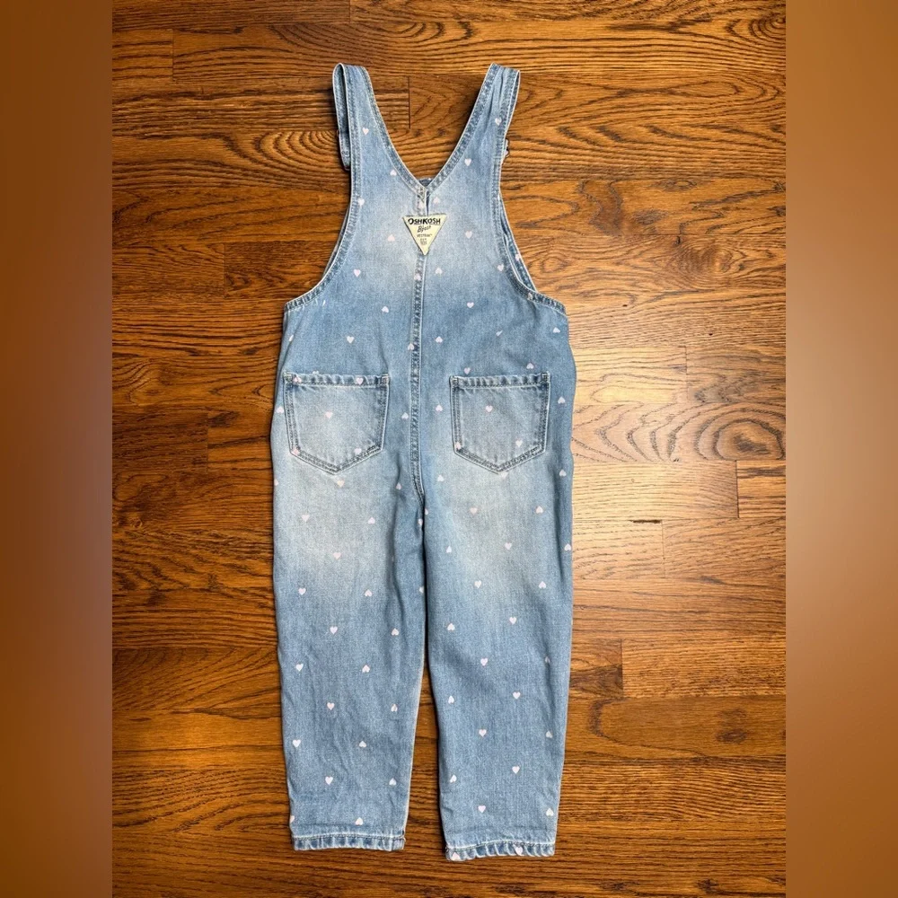 OshKosh B'gosh Girls Light Blue Denim Overalls Pink Hearts Prints Valentine’s 2T